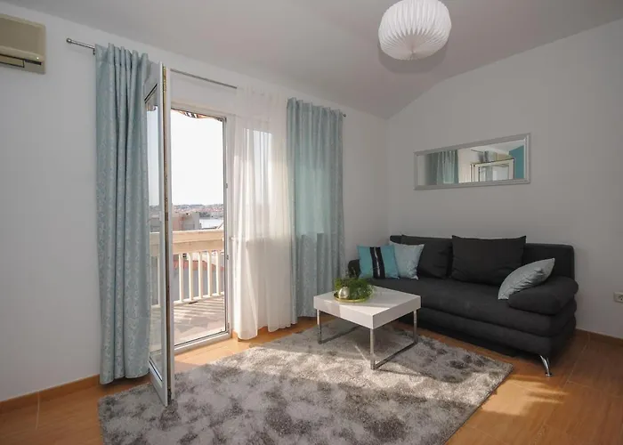 Apartment Tina