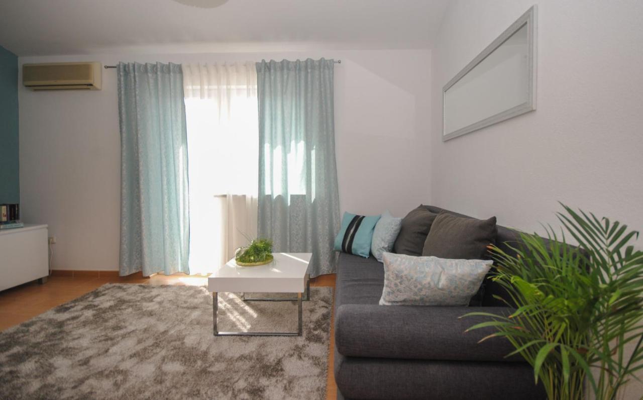 Tina Apartman